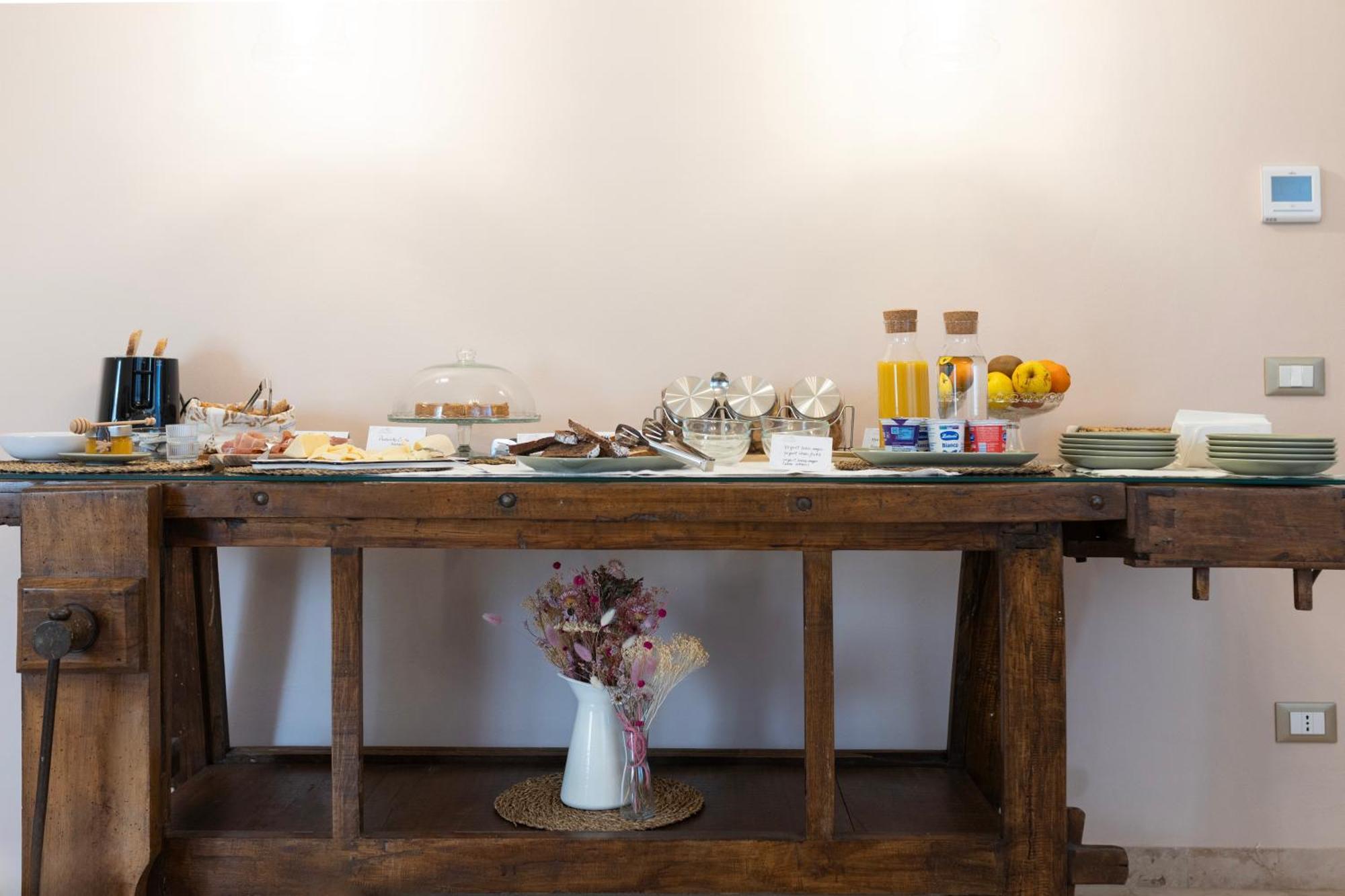Palazzo Gessi Room And Breakfast 보르기 외부 사진