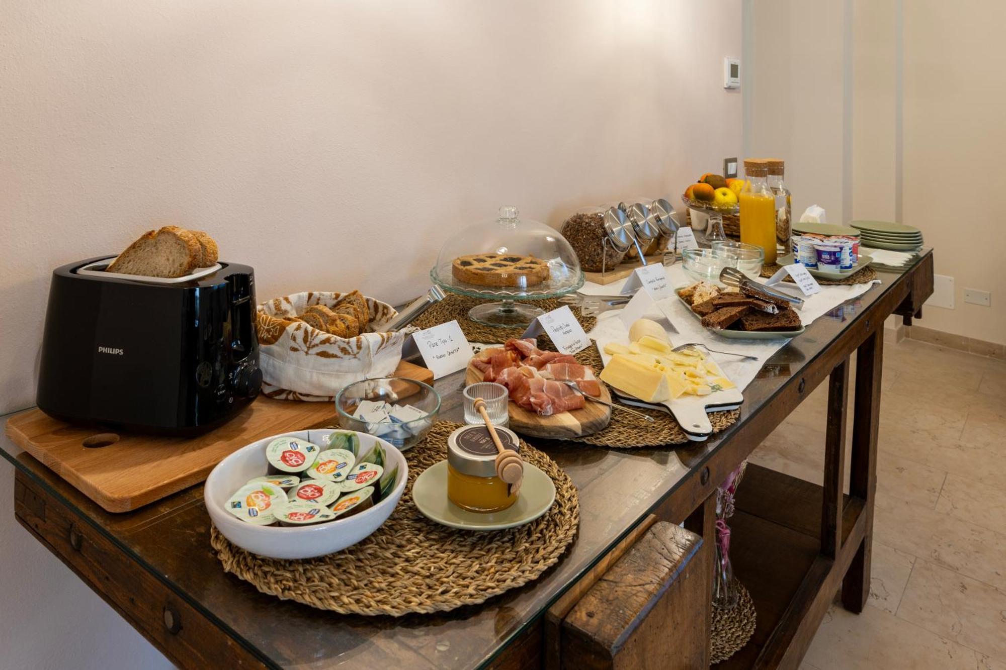 Palazzo Gessi Room And Breakfast 보르기 외부 사진